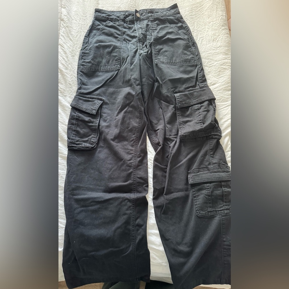 Hollister High Waisted Black Cargo Pants